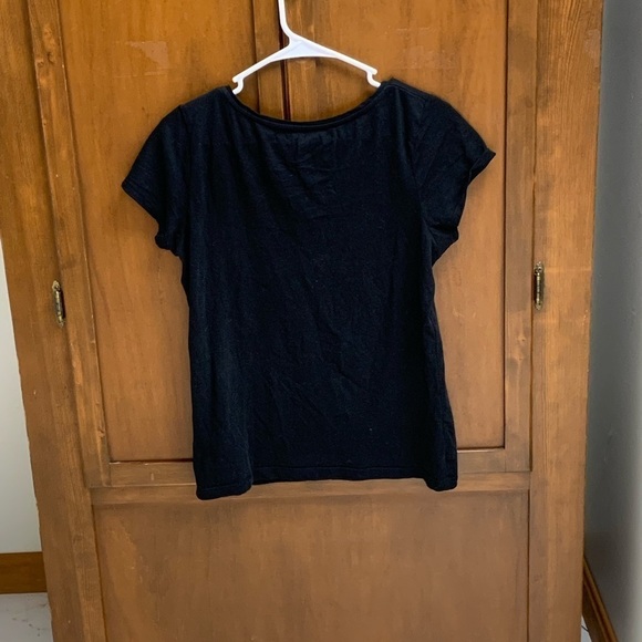 Game of thrones T shirt scoop neck 19 in pit pit length 23 in HBO fantasy - Picture 4 of 6